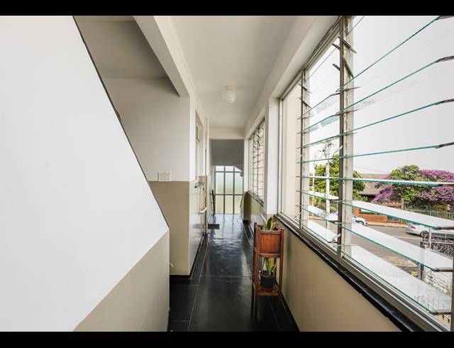 1.5 BEDROOM APARTMENT FOR SALE IN MORNINGSIDE
